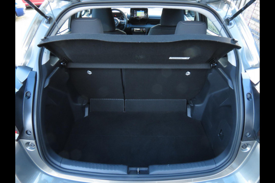 Toyota Yaris 1.5 Hybrid Dynamic | 1e EIGENAAR | DEALER ONDERHOUDEN | NAVI | KEYLESS ENTRY+GO | CAMERA | ADAPTIVE CRUISE | DAB+ |