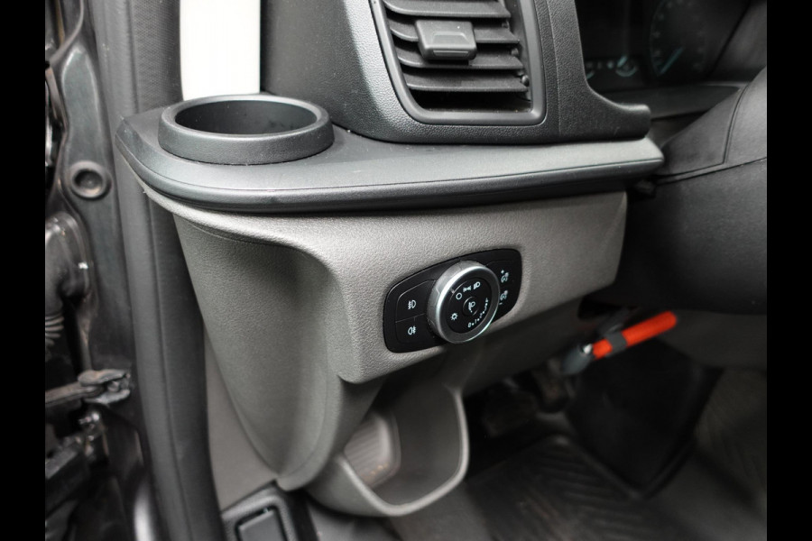 Ford Transit Custom 300 2.0 TDCI 130pk L2H1 Trend Automaat Airco Navigatie Cruisecontrol Camera Parkeersensoren Trekhaak Betimmering
