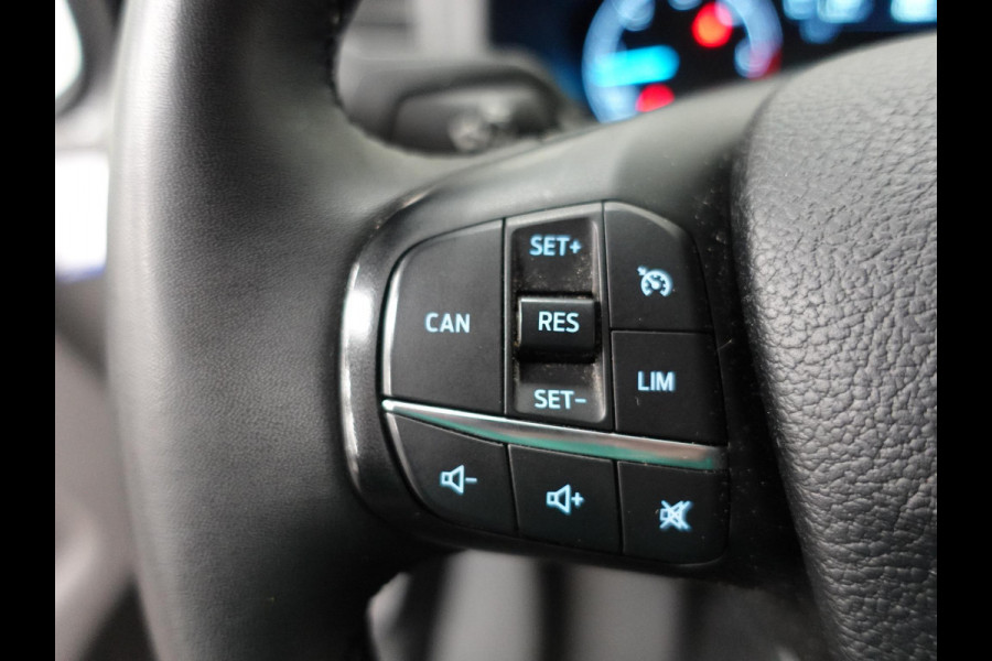 Ford Transit Custom 300 2.0 TDCI 130pk L2H1 Trend Automaat Airco Navigatie Cruisecontrol Camera Parkeersensoren Trekhaak Betimmering