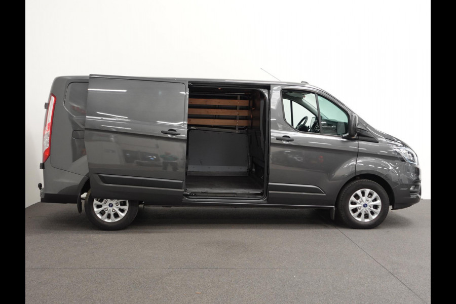 Ford Transit Custom 300 2.0 TDCI 130pk L2H1 Trend Automaat Airco Navigatie Cruisecontrol Camera Parkeersensoren Trekhaak Betimmering