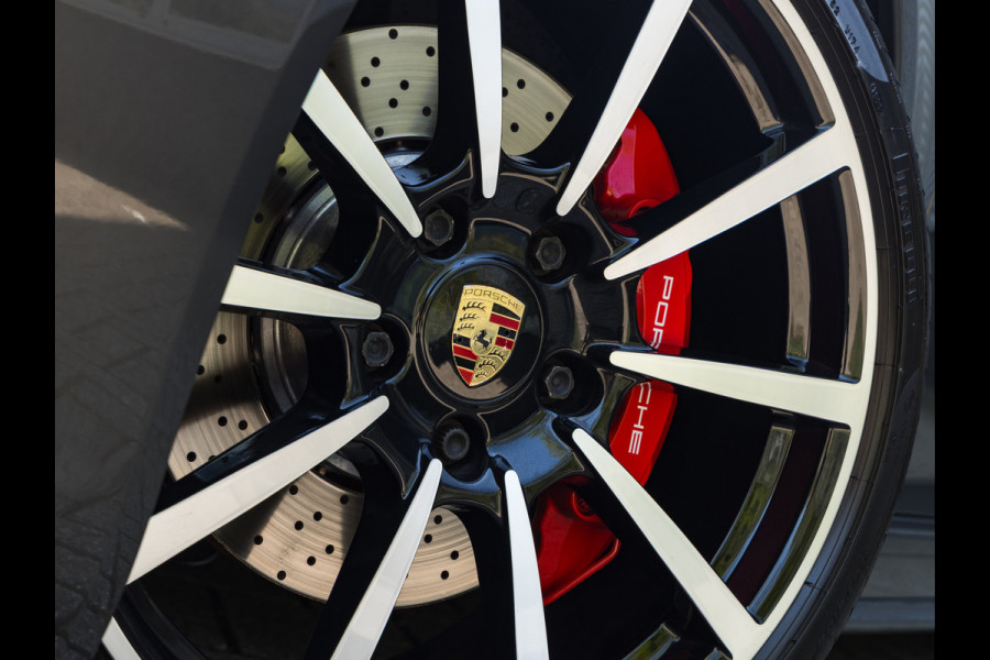 Porsche 911 3.0 Carrera 4S - Glasdak - Achterasbesturing - 18-Voudig - Sport Chrono - Stoelventilatie