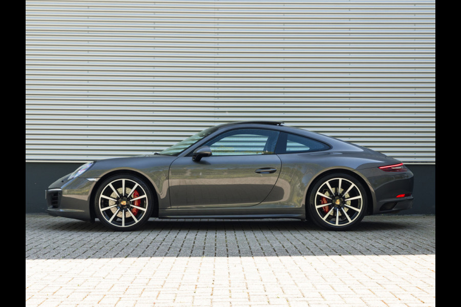 Porsche 911 3.0 Carrera 4S - Glasdak - Achterasbesturing - 18-Voudig - Sport Chrono - Stoelventilatie