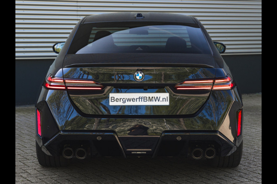 BMW 5 Serie M5 - Direct Beschikbaar! - Keramisch - Full-Option