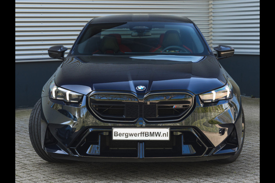 BMW 5 Serie M5 - Direct Beschikbaar! - Keramisch - Full-Option