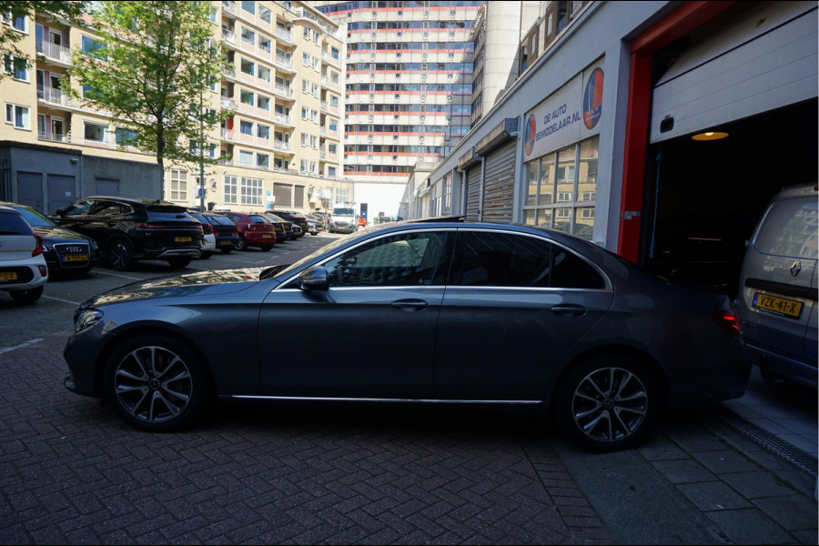 Mercedes-Benz E-Klasse 350 Premium Plus Exclusive Night | Sfeerverlichting | Panoramadak | Stoelen met MEMORY/ VERWAMING/ KOELING | Geperforeerd leer