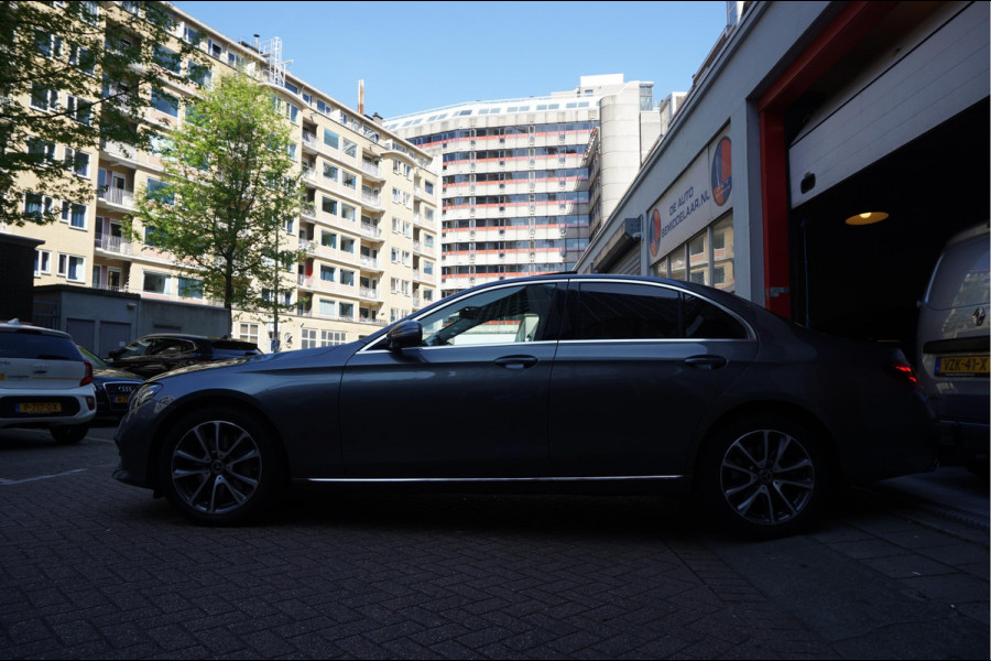 Mercedes-Benz E-Klasse 350 Premium Plus Exclusive Night | Sfeerverlichting | Panoramadak | Stoelen met MEMORY/ VERWAMING/ KOELING | Geperforeerd leer