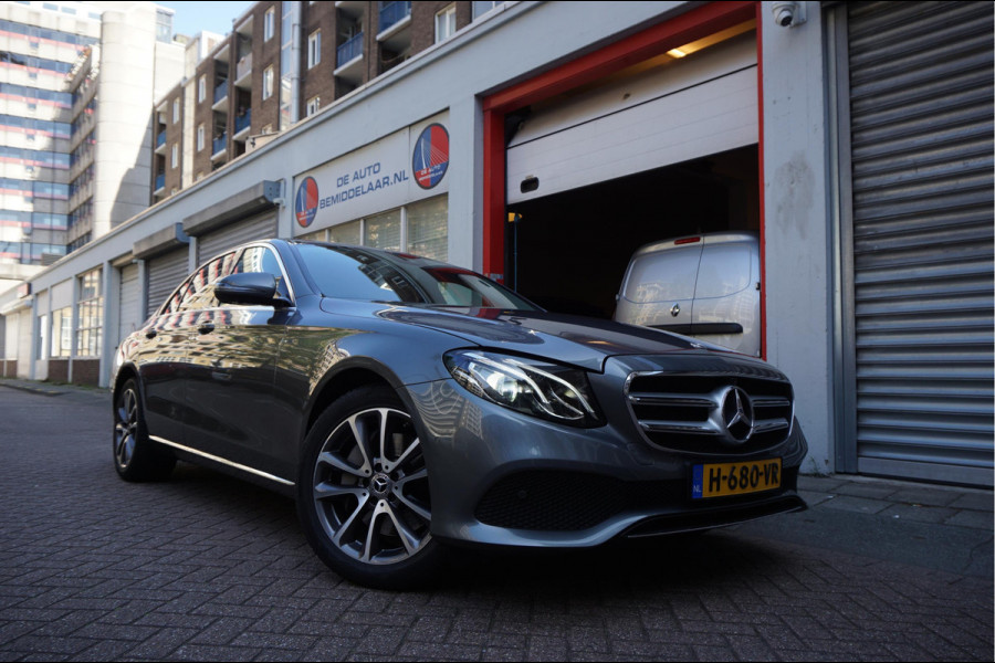 Mercedes-Benz E-Klasse 350 Premium Plus Exclusive Night | Sfeerverlichting | Panoramadak | Stoelen met MEMORY/ VERWAMING/ KOELING | Geperforeerd leer