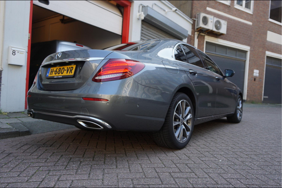 Mercedes-Benz E-Klasse 350 Premium Plus Exclusive Night | Sfeerverlichting | Panoramadak | Stoelen met MEMORY/ VERWAMING/ KOELING | Geperforeerd leer