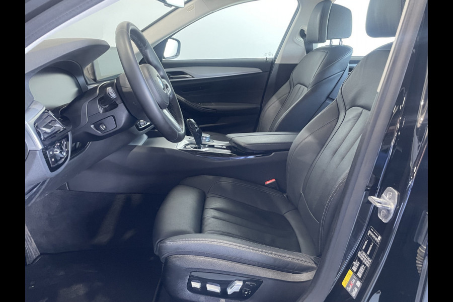BMW 5 Serie 530e iPerformance eDrive Edition Leder / Navi / Camera