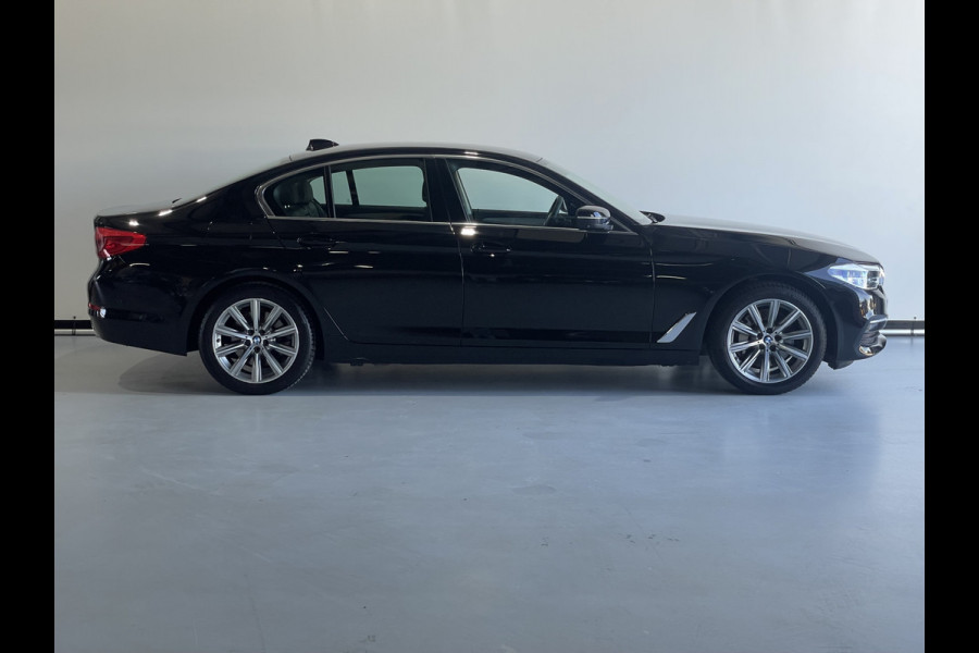 BMW 5 Serie 530e iPerformance eDrive Edition Leder / Navi / Camera