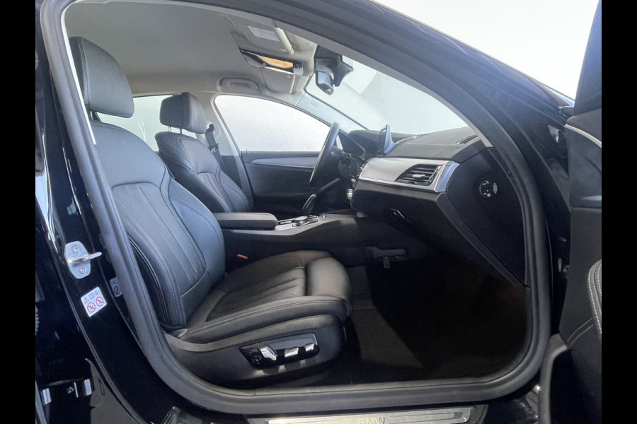 BMW 5 Serie 530e iPerformance eDrive Edition Leder / Navi / Camera