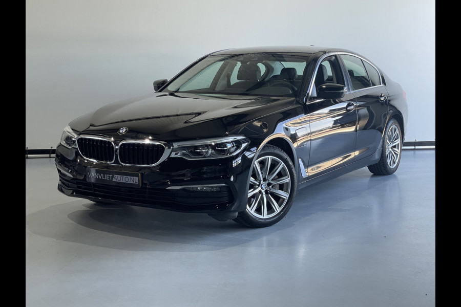 BMW 5 Serie 530e iPerformance eDrive Edition Leder / Navi / Camera