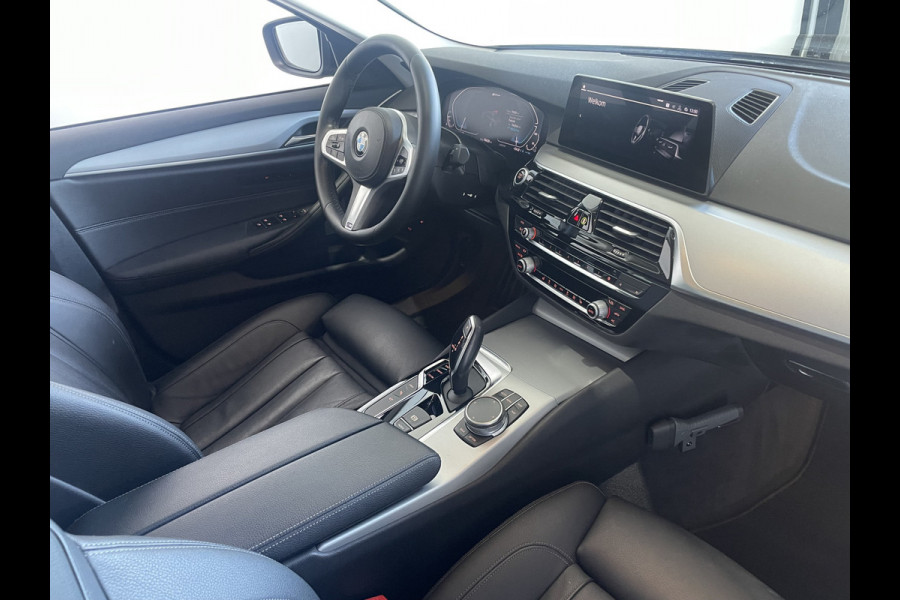 BMW 5 Serie 530e iPerformance eDrive Edition Leder / Navi / Camera