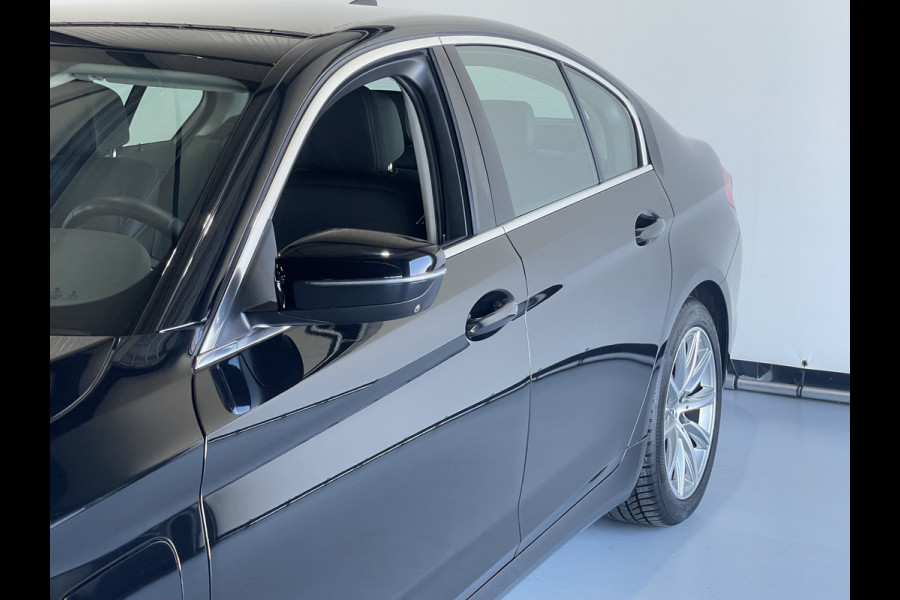 BMW 5 Serie 530e iPerformance eDrive Edition Leder / Navi / Camera