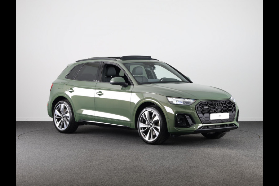 Audi Q5 S edition Competition 50 TFSI e 220 kW / 299 PK SU panoramadak, adaptive airsuspension, comfortsleutel, optiekpakket zwart plus, assistentiepakket parking
