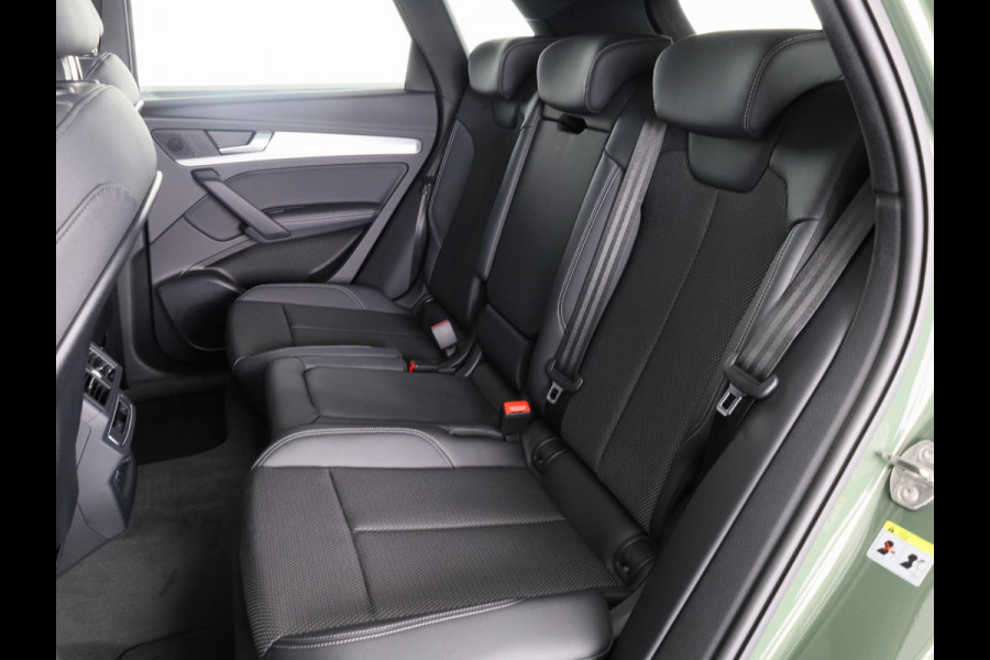 Audi Q5 S edition Competition 50 TFSI e 220 kW / 299 PK SU panoramadak, adaptive airsuspension, comfortsleutel, optiekpakket zwart plus, assistentiepakket parking