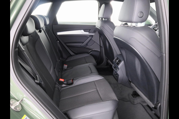 Audi Q5 S edition Competition 50 TFSI e 220 kW / 299 PK SU panoramadak, adaptive airsuspension, comfortsleutel, optiekpakket zwart plus, assistentiepakket parking