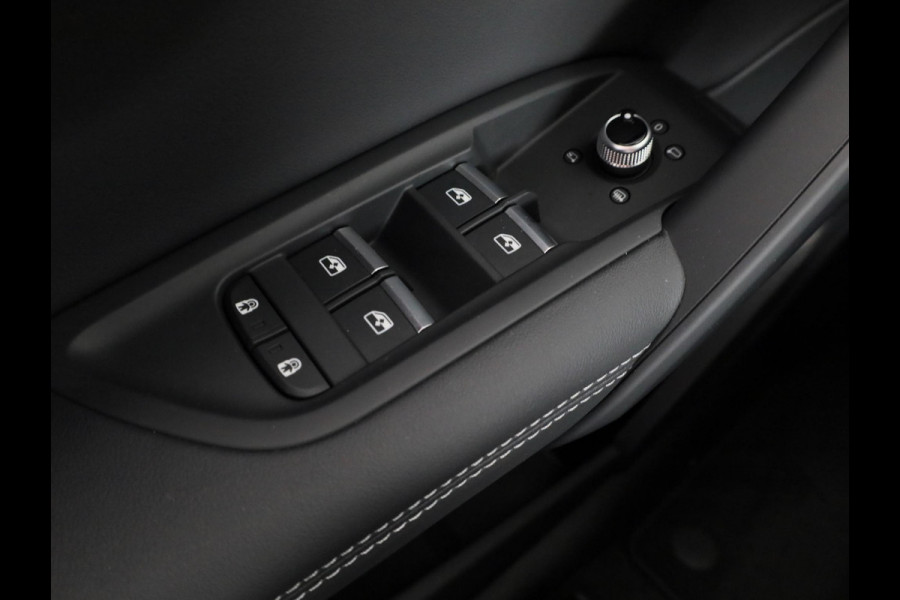 Audi Q5 S edition Competition 50 TFSI e 220 kW / 299 PK SU panoramadak, adaptive airsuspension, comfortsleutel, optiekpakket zwart plus, assistentiepakket parking
