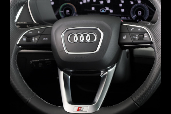 Audi Q5 S edition Competition 50 TFSI e 220 kW / 299 PK SU panoramadak, adaptive airsuspension, comfortsleutel, optiekpakket zwart plus, assistentiepakket parking