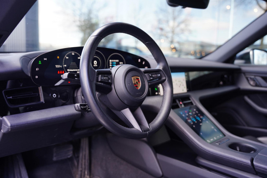 Porsche Taycan 4S 79 kWh INNODRIVE ACHTERASBESTURING BOSE SURROUND