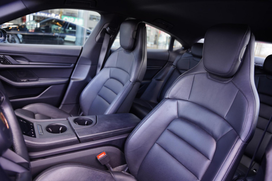 Porsche Taycan 4S 79 kWh INNODRIVE ACHTERASBESTURING BOSE SURROUND
