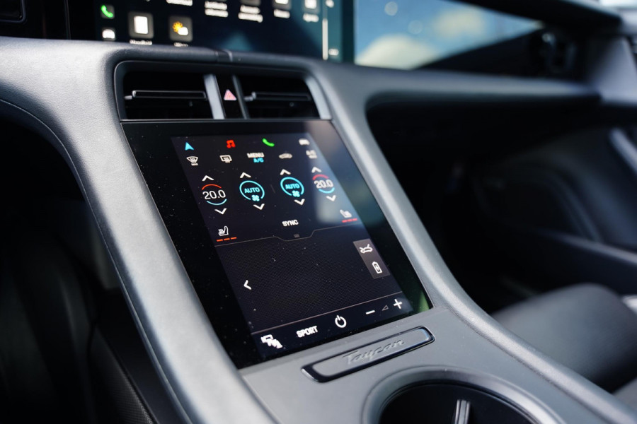 Porsche Taycan 4S 79 kWh INNODRIVE ACHTERASBESTURING BOSE SURROUND