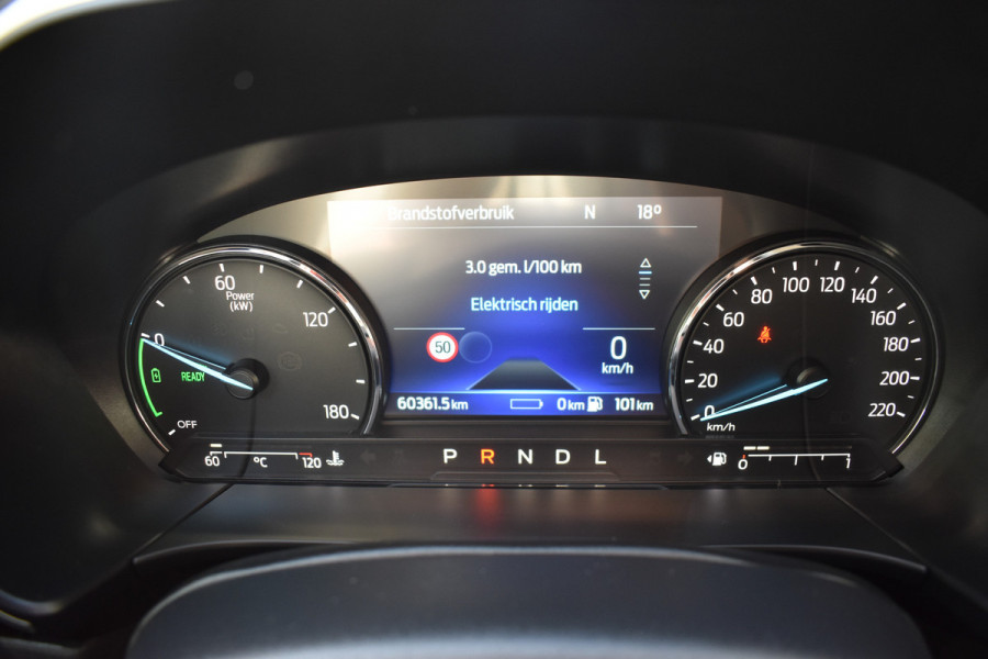 Ford Kuga 2.5 PHEV Titanium X Automaat / Keyless / B&O Audio / Trekhaak / Carplay / 18" LM