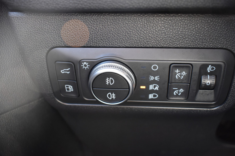 Ford Kuga 2.5 PHEV Titanium X Automaat / Keyless / B&O Audio / Trekhaak / Carplay / 18" LM
