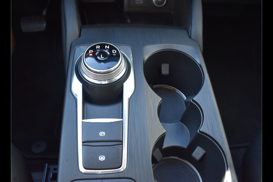 Ford Kuga 2.5 PHEV Titanium X Automaat / Keyless / B&O Audio / Trekhaak / Carplay / 18" LM