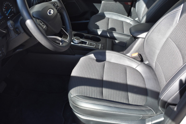 Ford Kuga 2.5 PHEV Titanium X Automaat / Keyless / B&O Audio / Trekhaak / Carplay / 18" LM