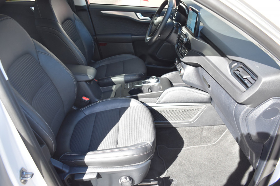 Ford Kuga 2.5 PHEV Titanium X Automaat / Keyless / B&O Audio / Trekhaak / Carplay / 18" LM