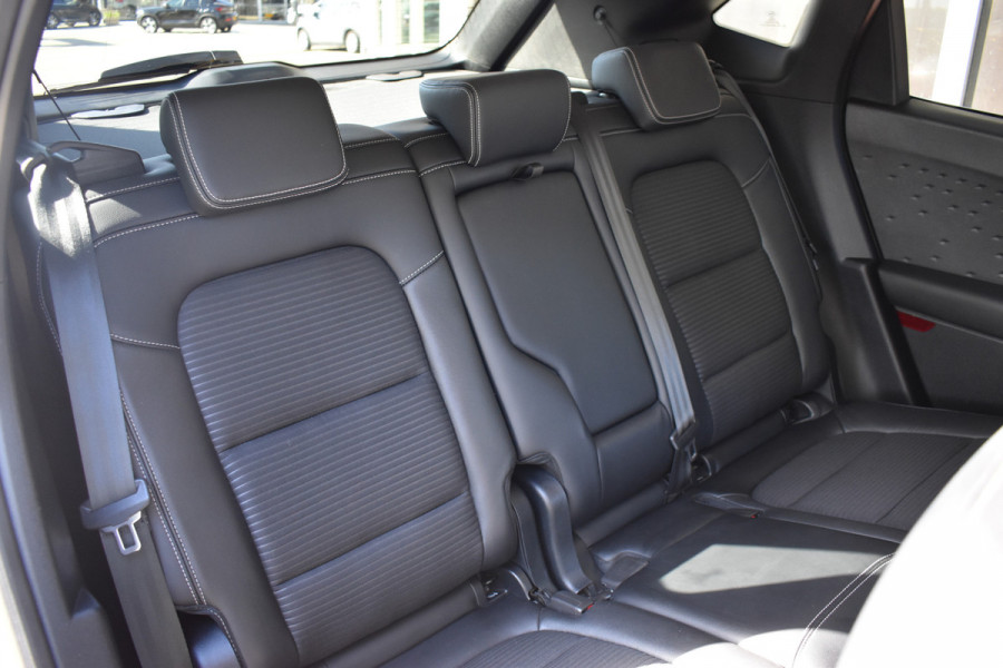 Ford Kuga 2.5 PHEV Titanium X Automaat / Keyless / B&O Audio / Trekhaak / Carplay / 18" LM