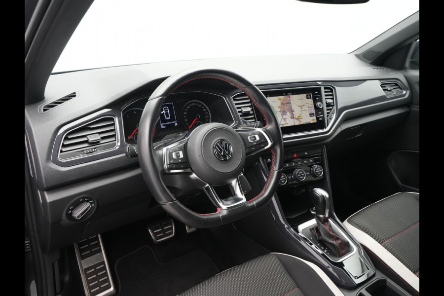 Volkswagen T-Roc 1.5 TSI 150pk DSG Sport Navigatie Trekhaak Stoelverwarming Pdc 129
