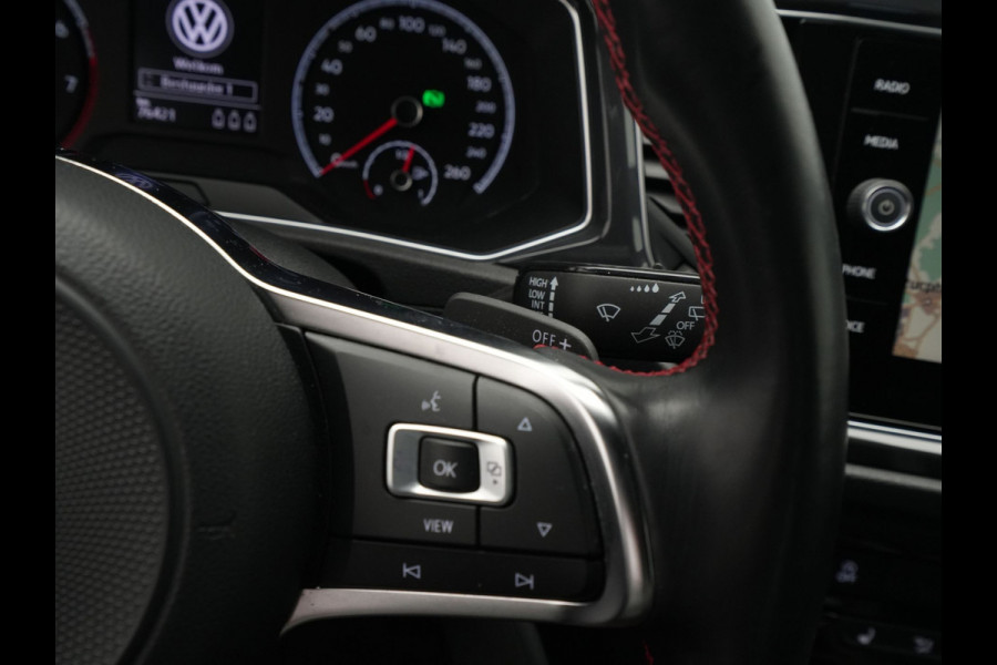 Volkswagen T-Roc 1.5 TSI 150pk DSG Sport Navigatie Trekhaak Stoelverwarming Pdc 129