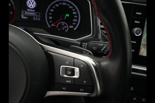 Volkswagen T-Roc 1.5 TSI 150pk DSG Sport Navigatie Trekhaak Stoelverwarming Pdc 129