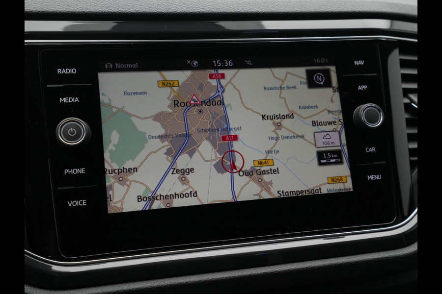 Volkswagen T-Roc 1.5 TSI 150pk DSG Sport Navigatie Trekhaak Stoelverwarming Pdc 129