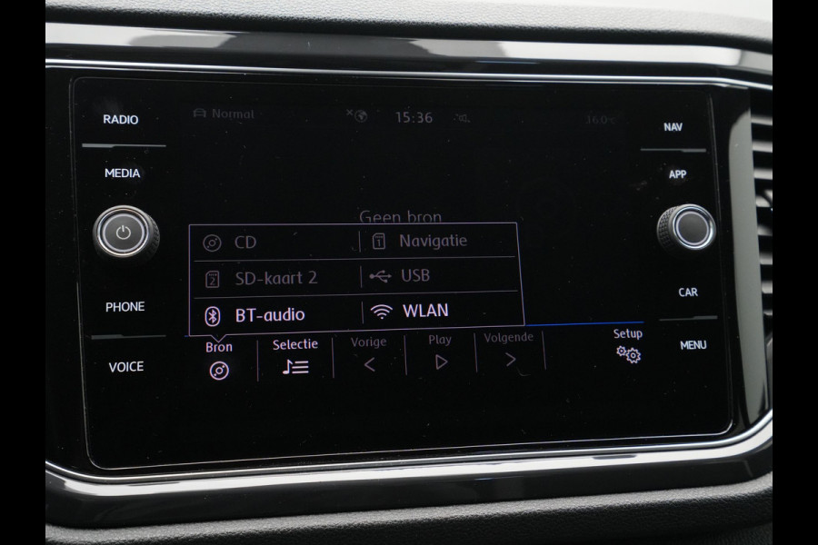 Volkswagen T-Roc 1.5 TSI 150pk DSG Sport Navigatie Trekhaak Stoelverwarming Pdc 129