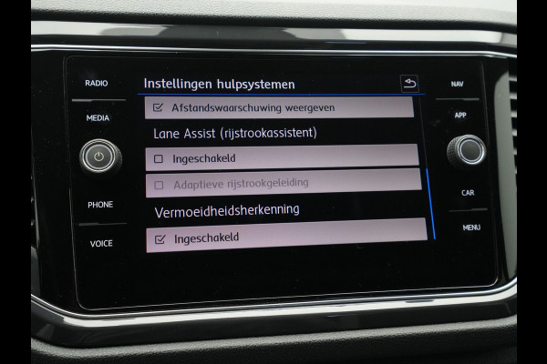 Volkswagen T-Roc 1.5 TSI 150pk DSG Sport Navigatie Trekhaak Stoelverwarming Pdc 129