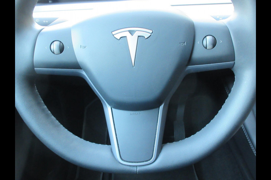 Tesla Model Y Long Range AWD 75 kWh Trekhaak Inclusief BTW!