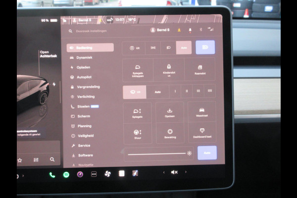 Tesla Model Y Long Range AWD 75 kWh Trekhaak Inclusief BTW!