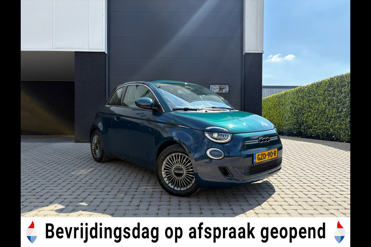 Fiat 500E 42 kWh - CarPlay - Camera - Cruise - Digi dash -PDC Fiat 500E 42 kWh - CarPlay - Camera - Cruise - Digi dash -PDC