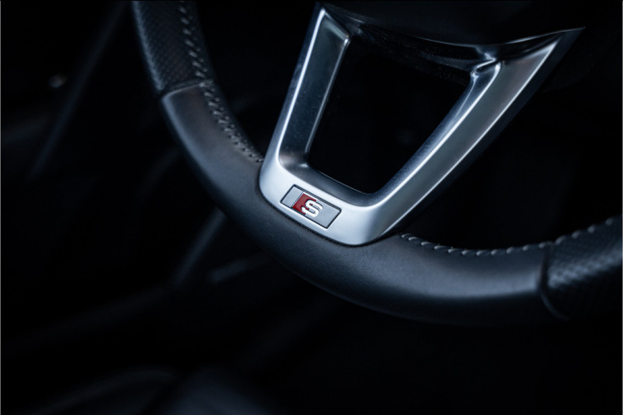 Audi Q5 55 TFSI e quattro Competition - Panorama | RS Seats | Luchtvering | B&O | Memory