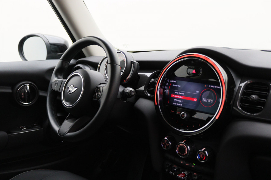 MINI Mini 1.5 Cooper Essential Automaat LED, Airco, Bluetooth, DAB, Elektr. Pakket