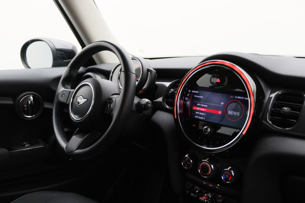 MINI Mini 1.5 Cooper Essential Automaat LED, Airco, Bluetooth, DAB, Elektr. Pakket