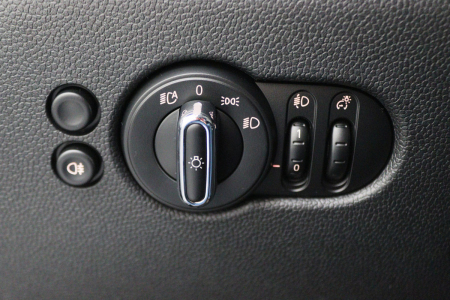 MINI Mini 1.5 Cooper Essential Automaat LED, Airco, Bluetooth, DAB, Elektr. Pakket