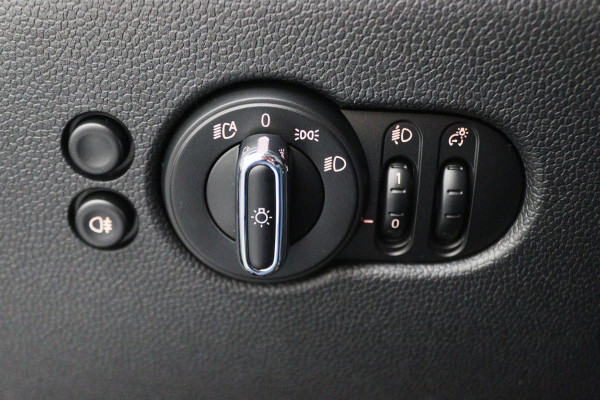 MINI Mini 1.5 Cooper Essential Automaat LED, Airco, Bluetooth, DAB, Elektr. Pakket