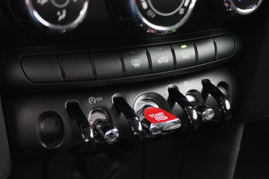 MINI Mini 1.5 Cooper Essential Automaat LED, Airco, Bluetooth, DAB, Elektr. Pakket