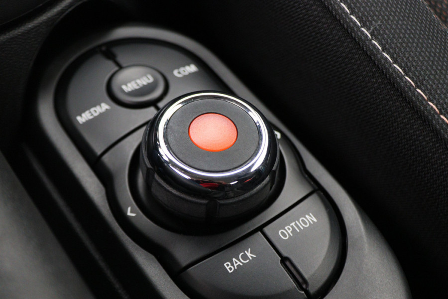 MINI Mini 1.5 Cooper Essential Automaat LED, Airco, Bluetooth, DAB, Elektr. Pakket