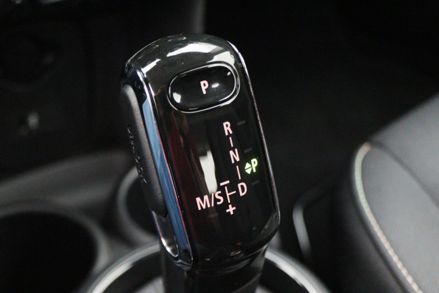 MINI Mini 1.5 Cooper Essential Automaat LED, Airco, Bluetooth, DAB, Elektr. Pakket