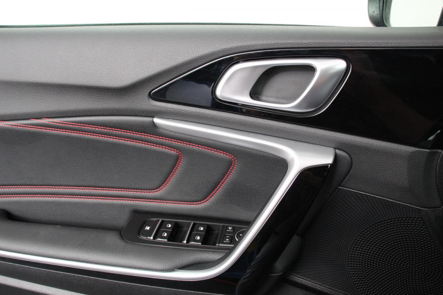 Kia ProCeed 1.6 T-GDI 204pk Automaat GT Navigatie Climate Control Adaptive Cruise Control Electrisch bedienbare achterklep DAB Keyless Entry Lichtmetalen velgen Camera